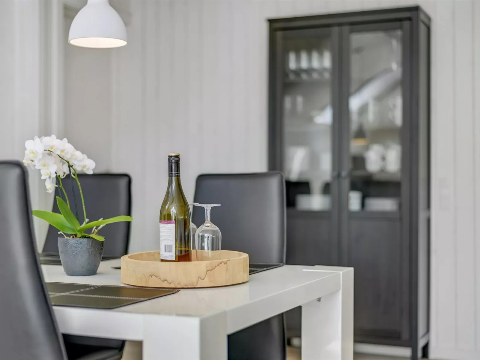 "Aleide" - 29km from the sea-Inside