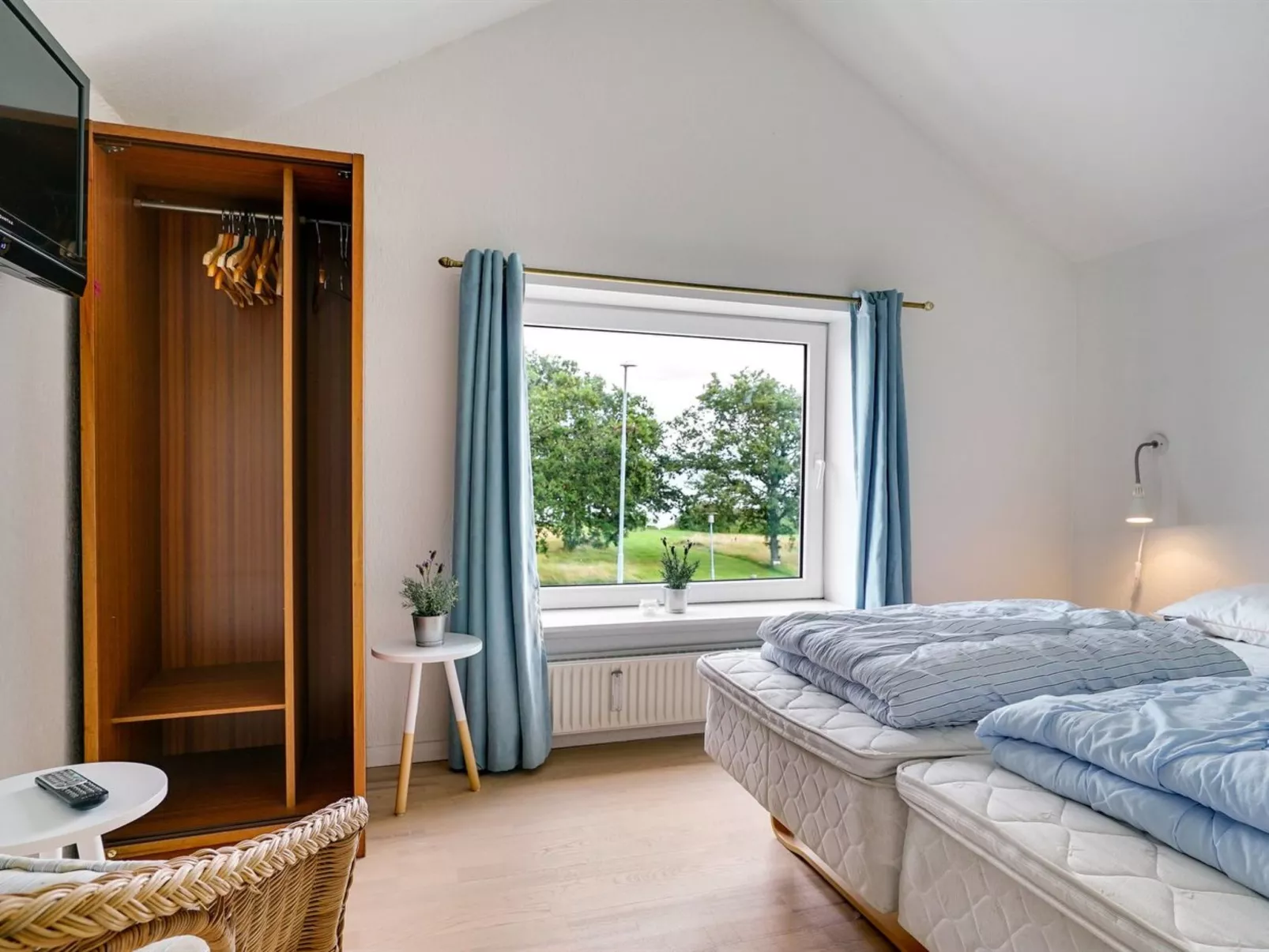 "Rina" - 30m to the fjord-Inside