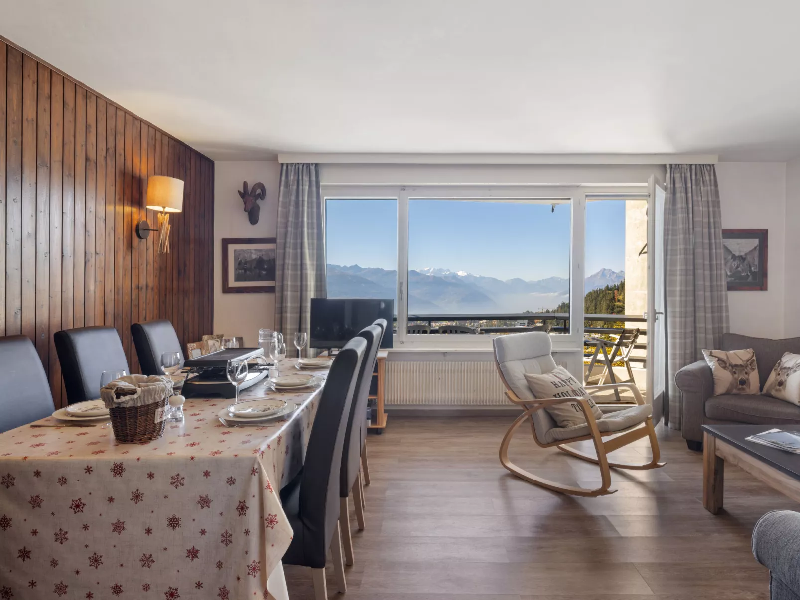 Cransalpin Apt. 11 / Secteur 1-Dedans