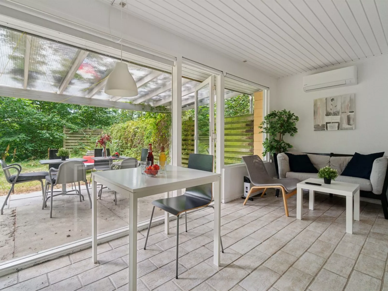 "Unker" - 800m from the sea-Dedans