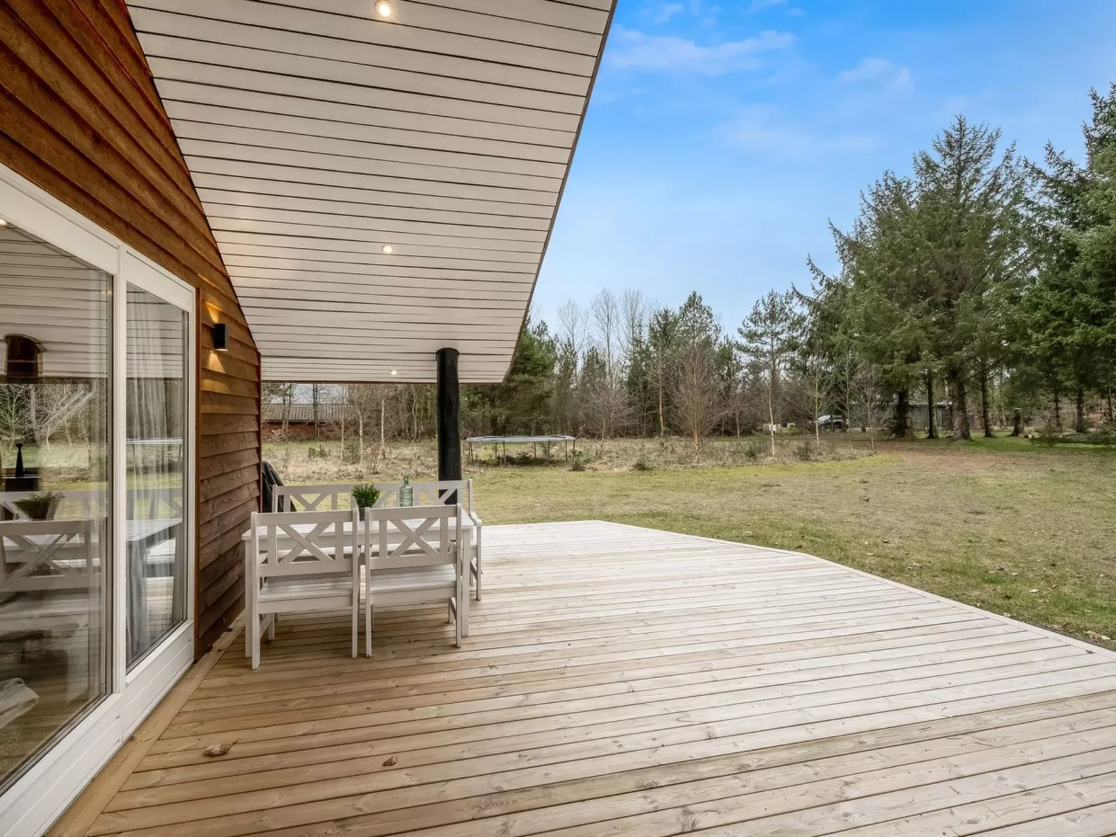 "Aman" - 700m to the fjord-Outside