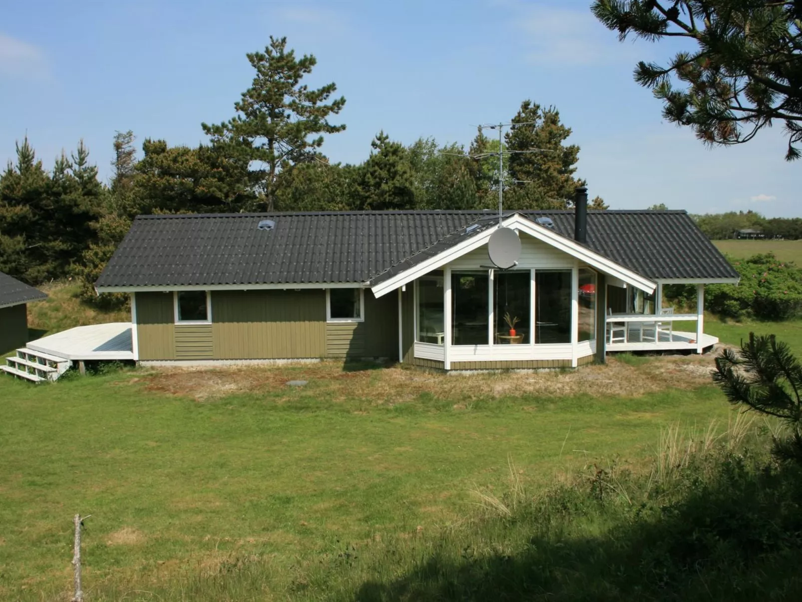 "Klint" - 1.7km from the sea-Draußen