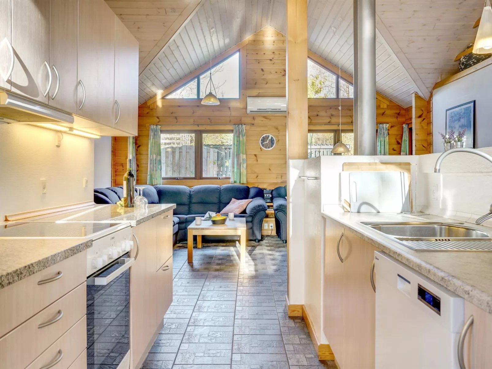 "Dora" - 180m from the sea-Inside