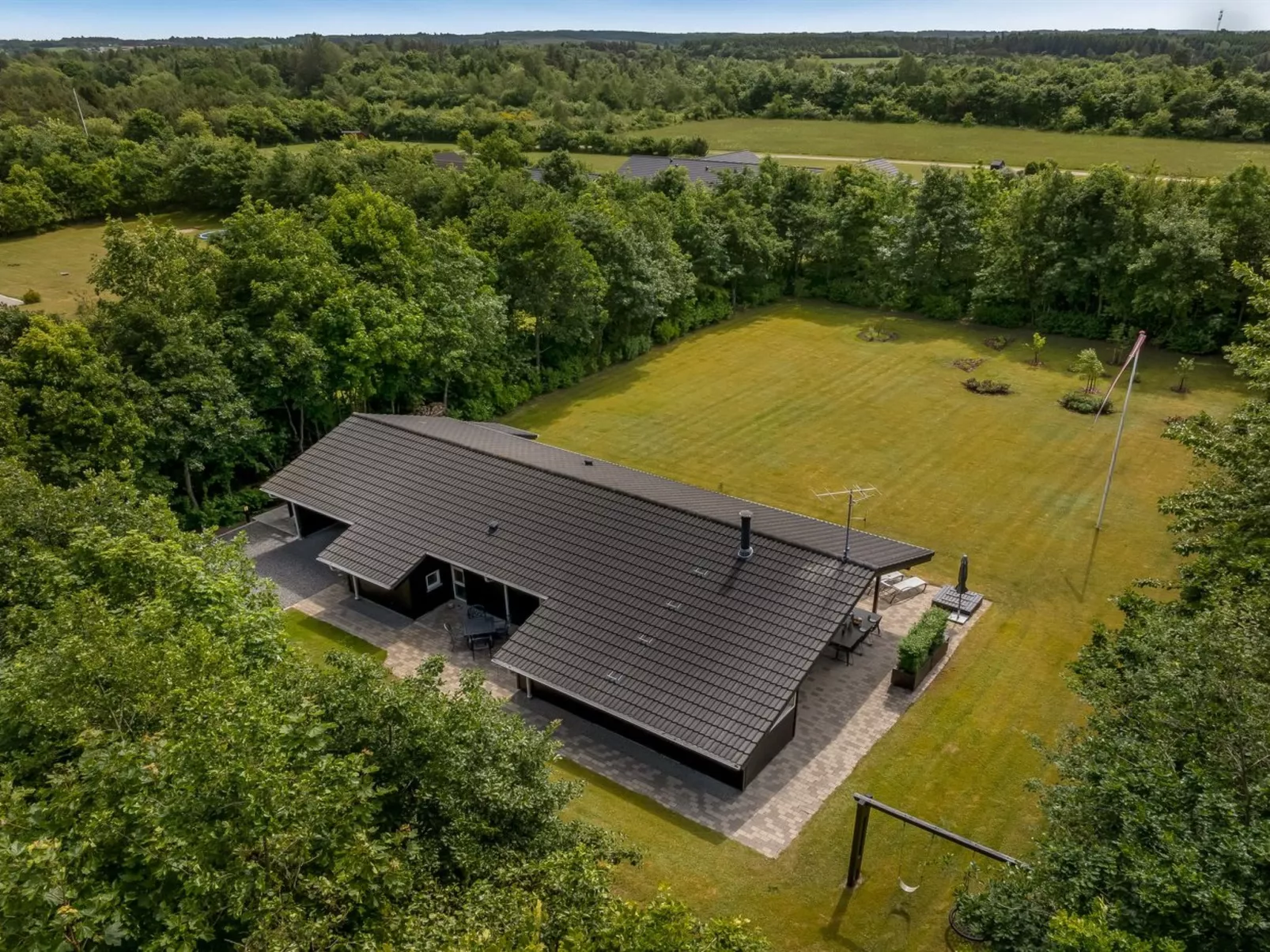 "Yorrit" - 500m to the fjord-Outside