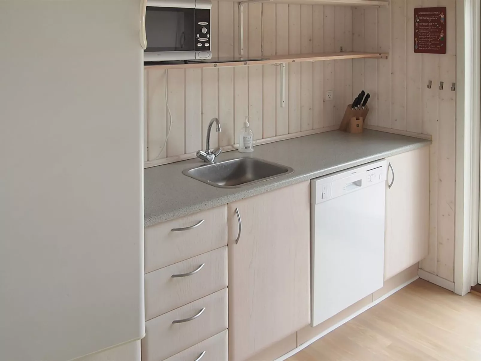 "Stenkil" - 250m from the sea-Drinnen