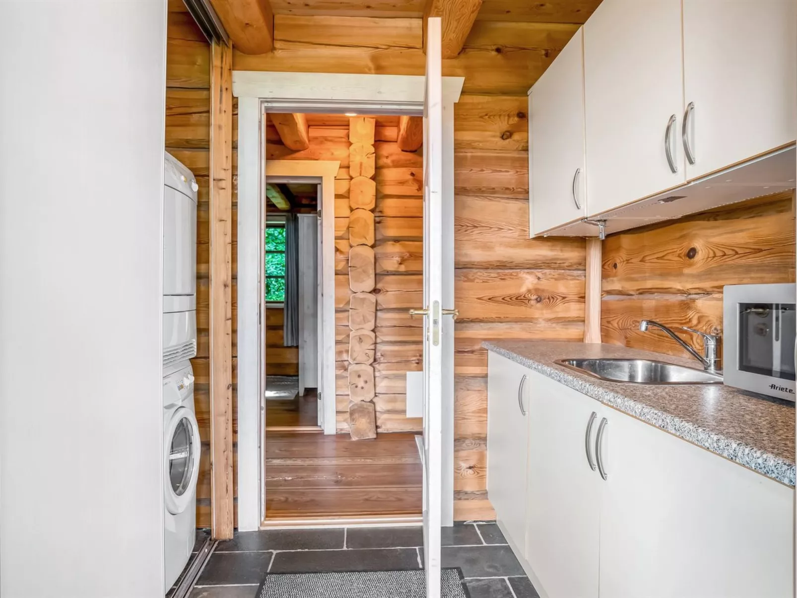 "Stamen" - 200m from the sea-Inside