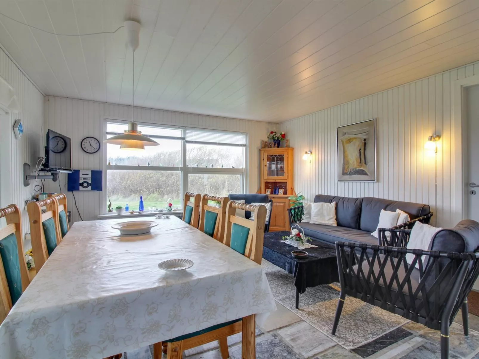 "Edvin" - 400m from the sea-Drinnen