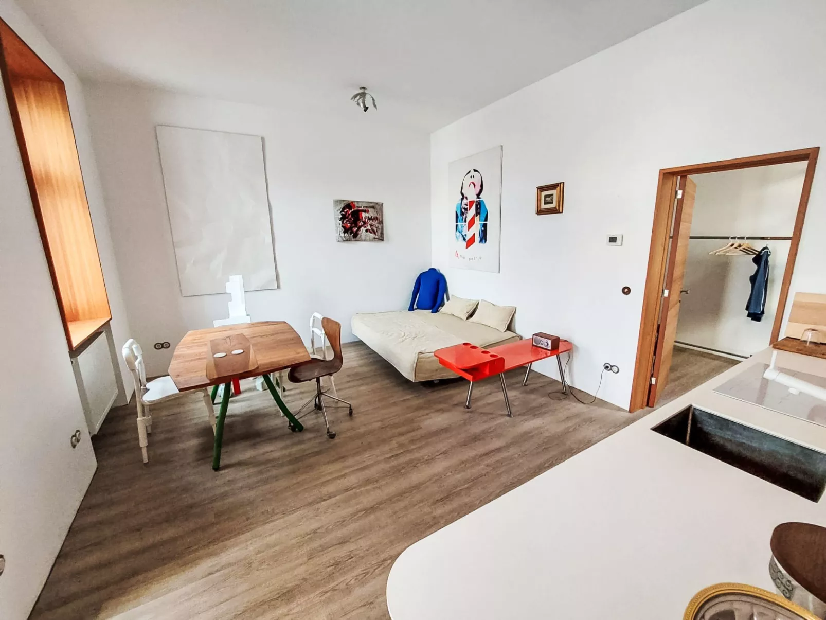 Happy Pasetti-Inside