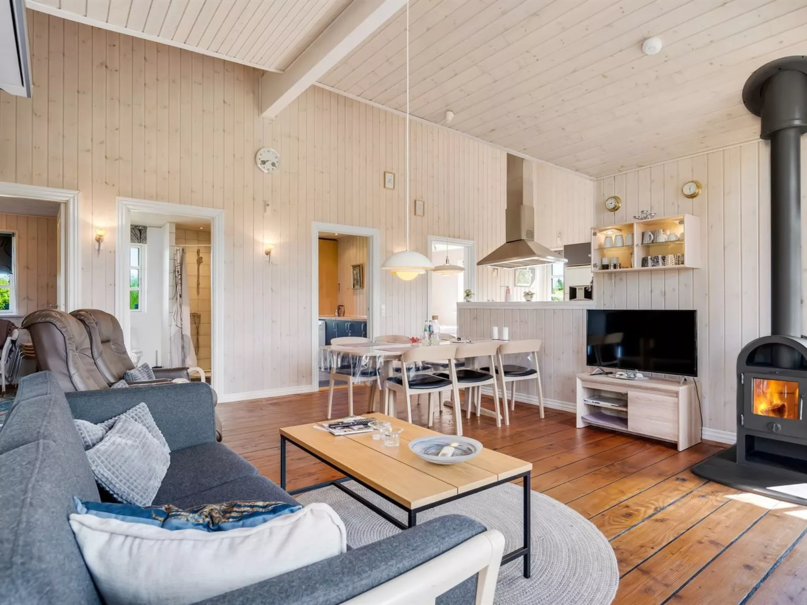 "Annemie" - 1.8km from the sea-Drinnen