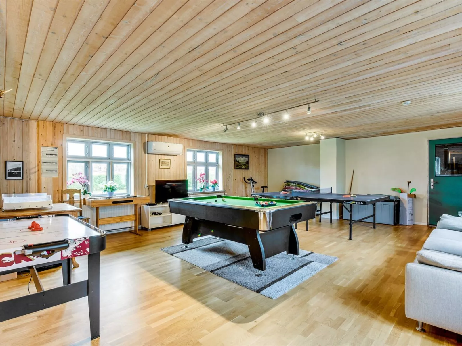 "Sophia" - 8km from the sea-Inside