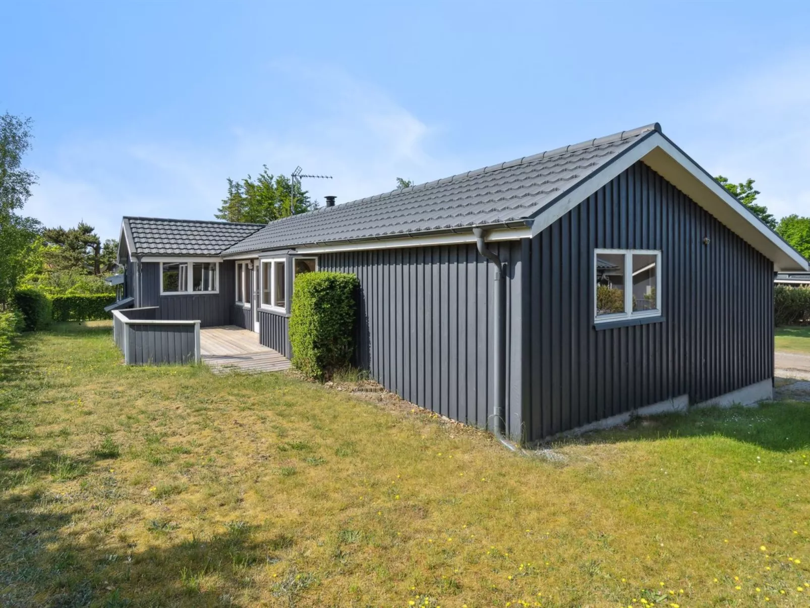 "Rafn" - 550m from the sea-Draußen