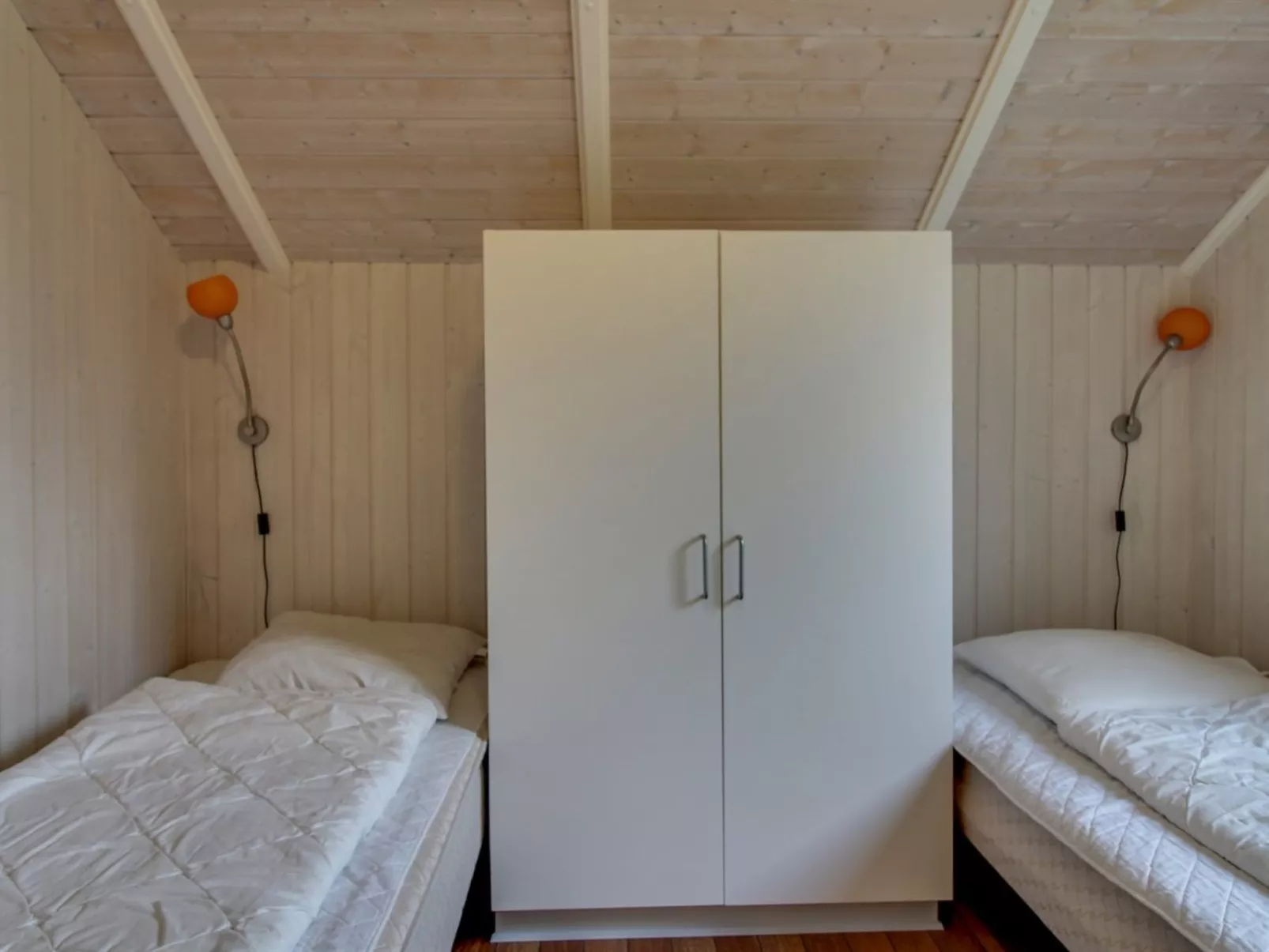 "Eline" - 1.5km from the sea-Inside