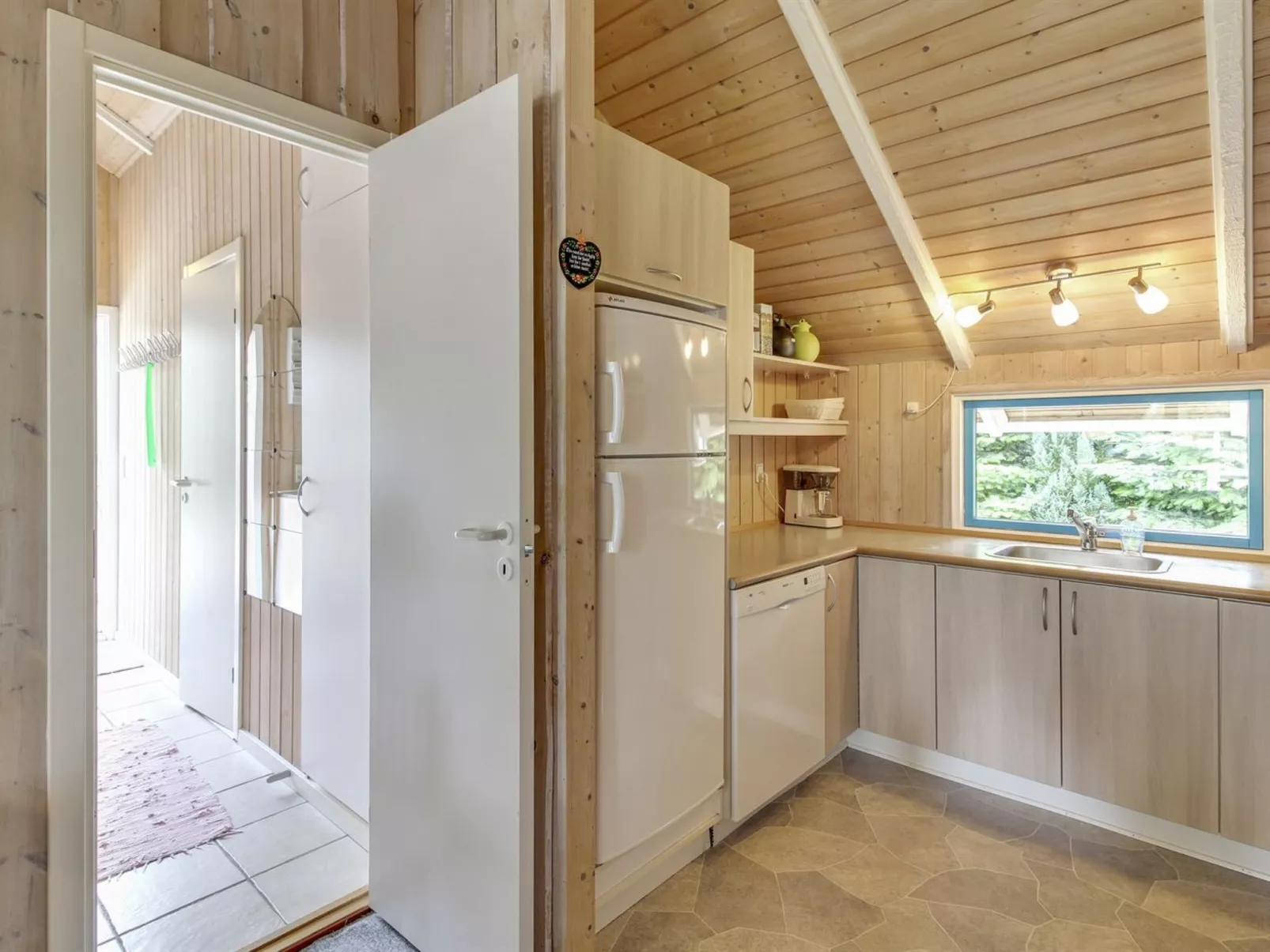 "Dedo" - 300m from the sea-Dedans