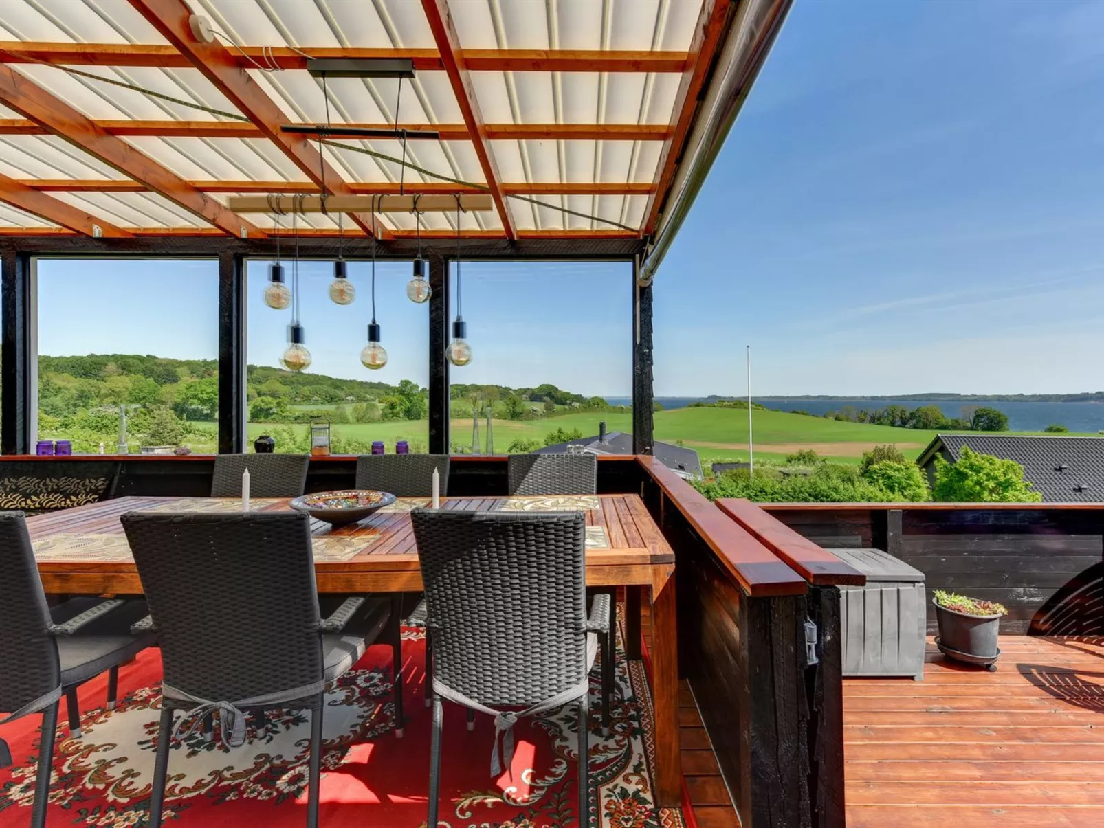 "Axeln" - 300m to the fjord-Inside