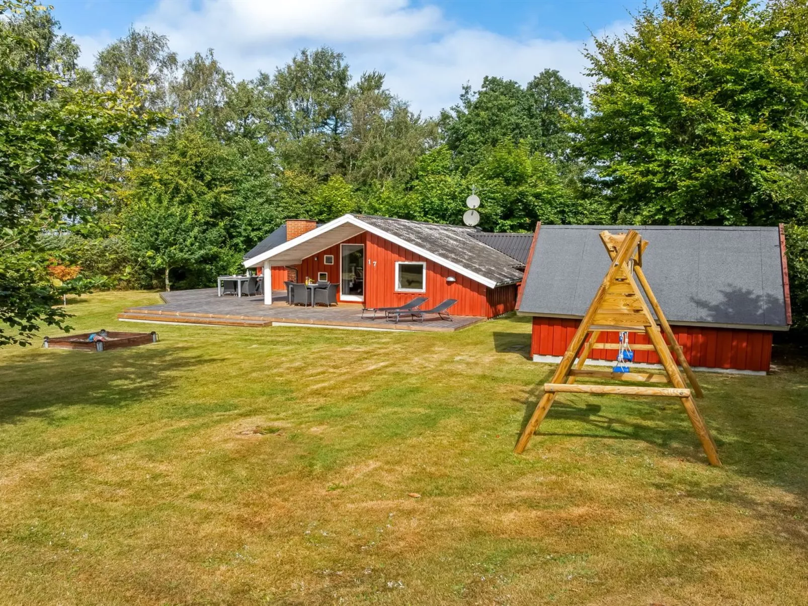 "Thurir" - 4km from the sea-Outside