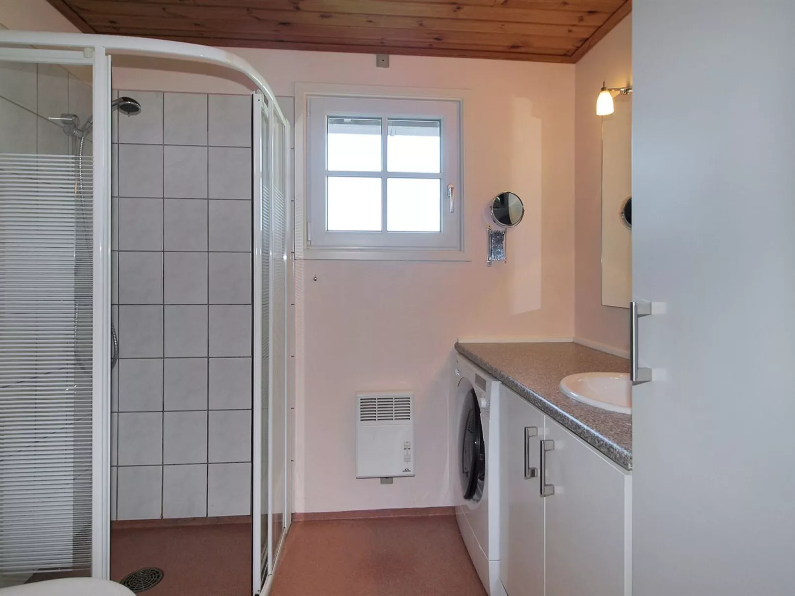 "Spurgh" - 250m from the sea-Inside