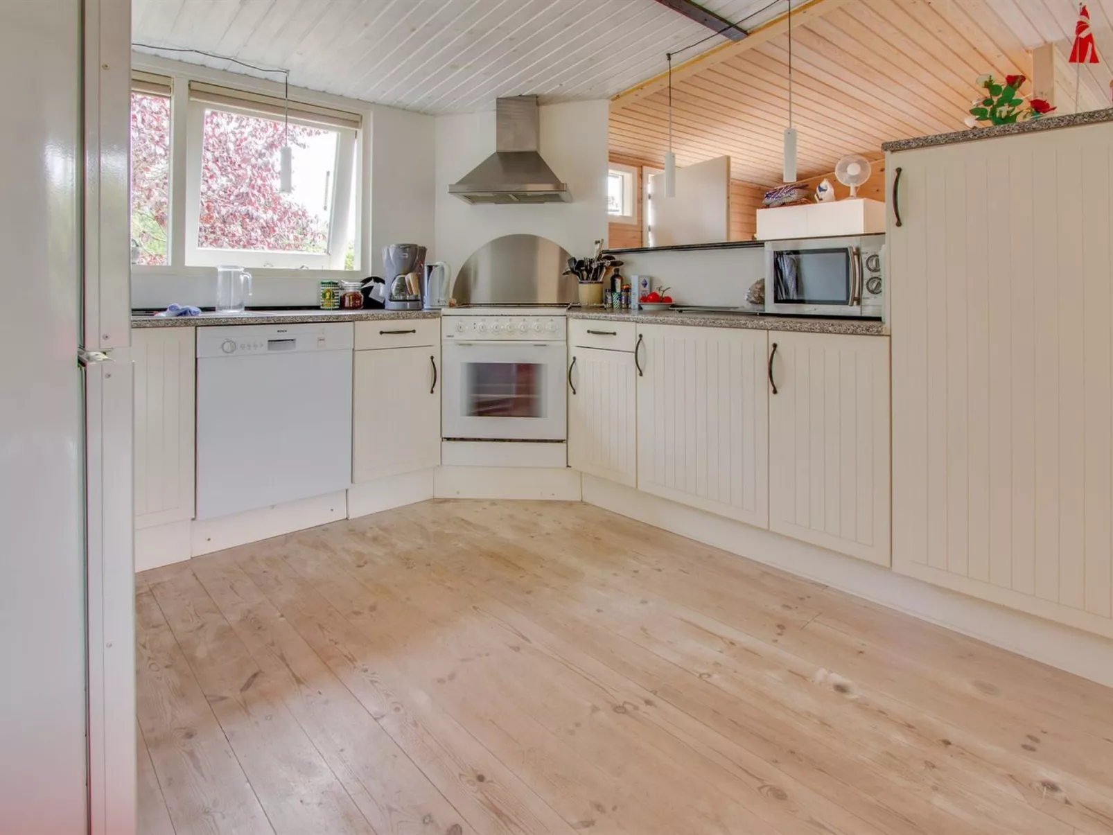 "Svend" - 1.5km from the sea-Drinnen