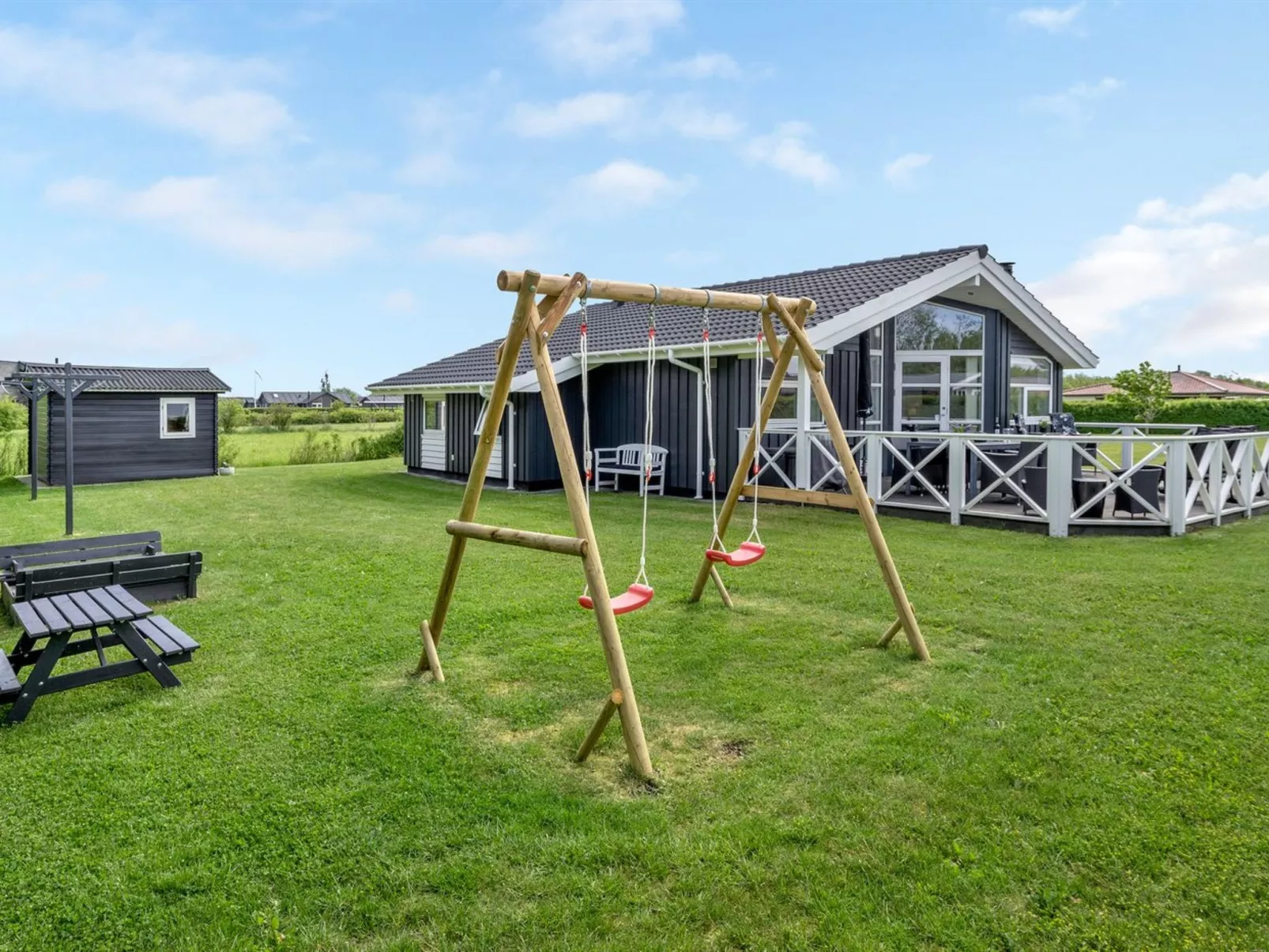 "Gustava" - 700m from the sea-Outside