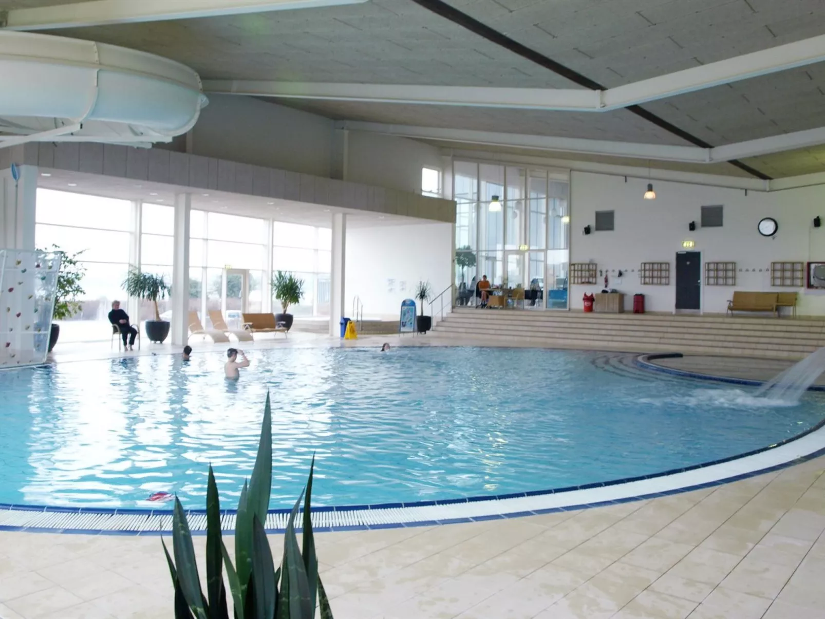 "Babette" - 75m to the fjord-Draußen