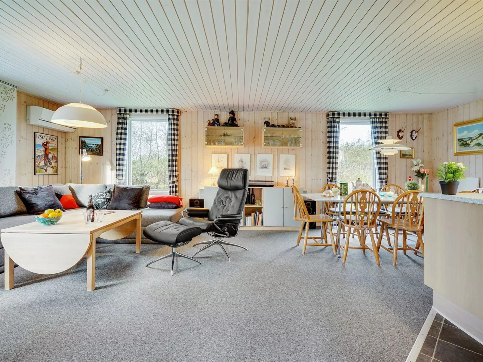 "Patrice" - 2km from the sea-Inside