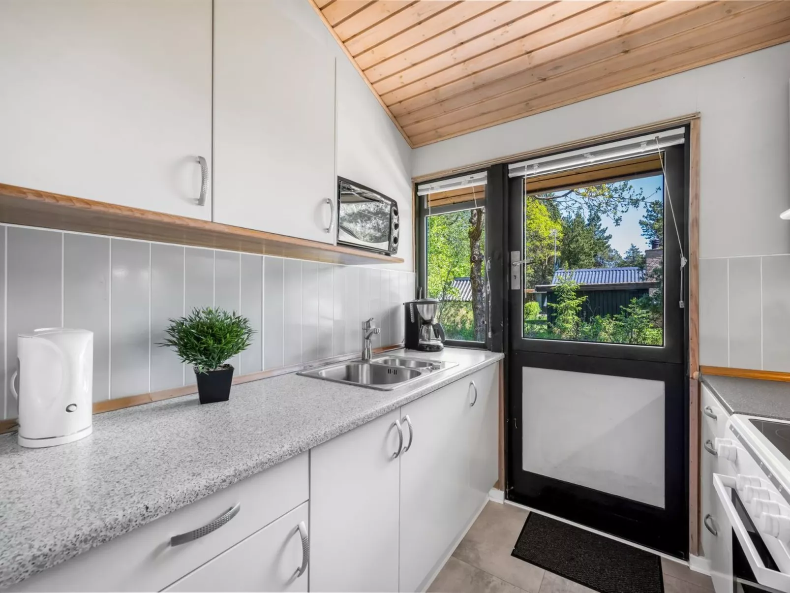 "Borghild" - 1.5km from the sea-Dedans