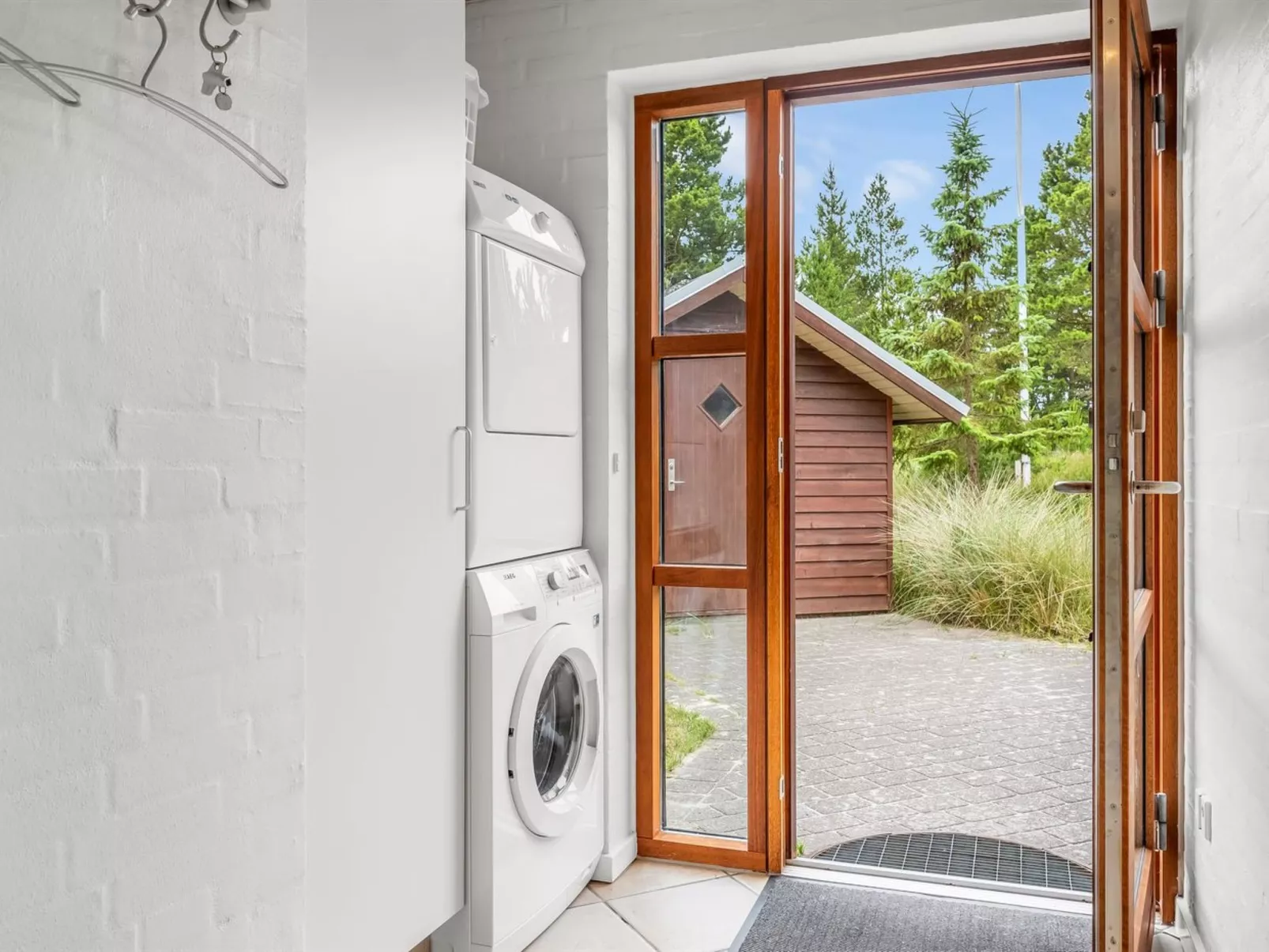 "Thormar" - 1.5km from the sea-Inside