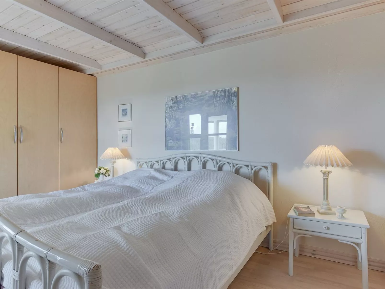 "Fam" - 300m from the sea-Drinnen