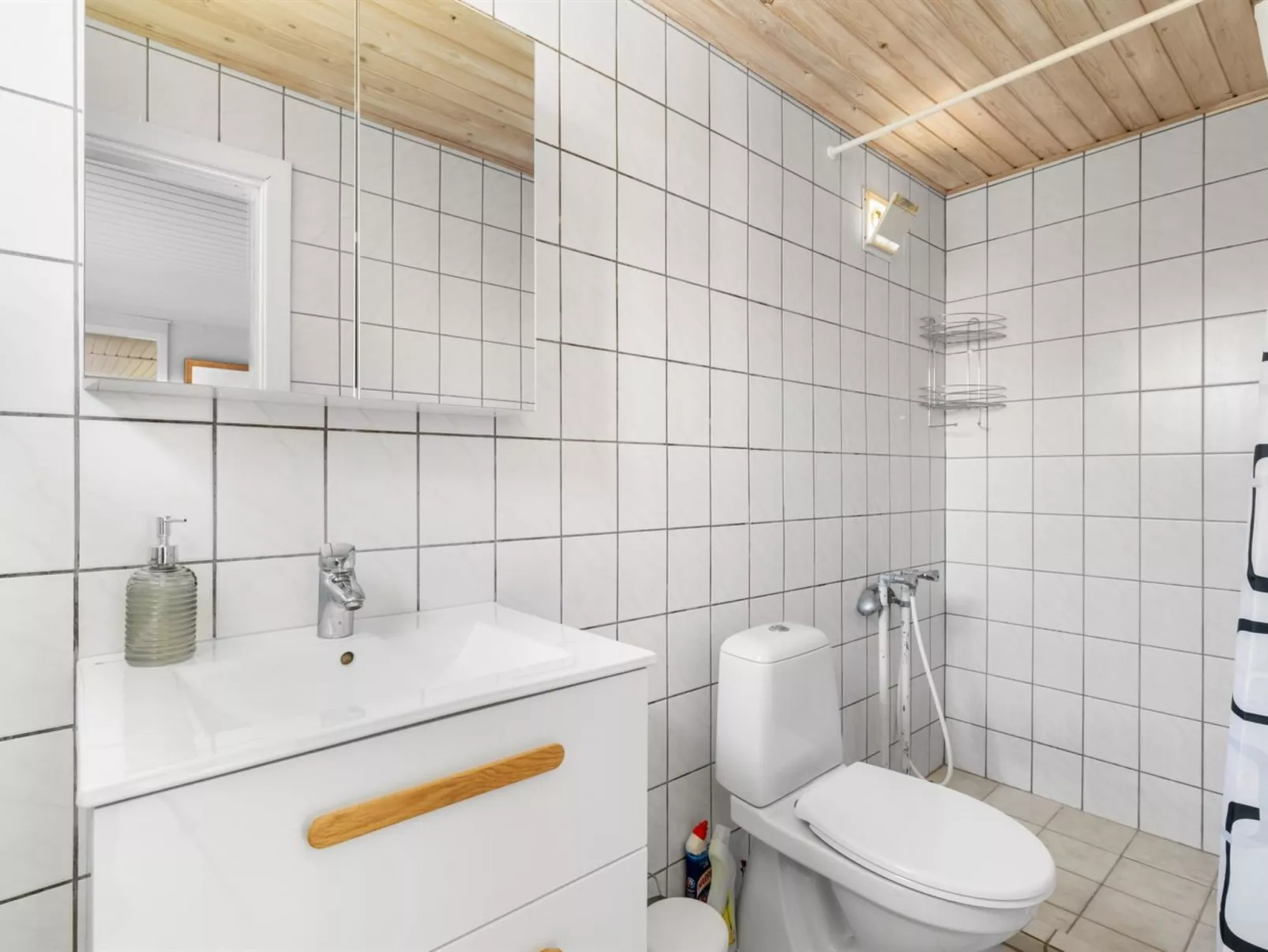 "Neea" - 40m from the sea-Drinnen