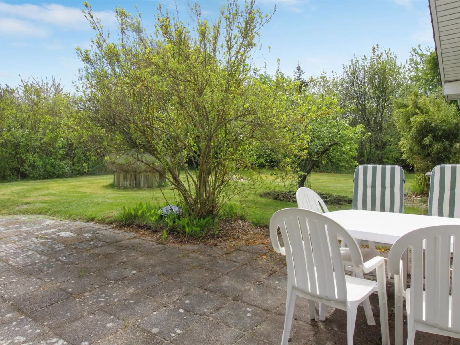 "Ioar" - 200m to the fjord-Outside