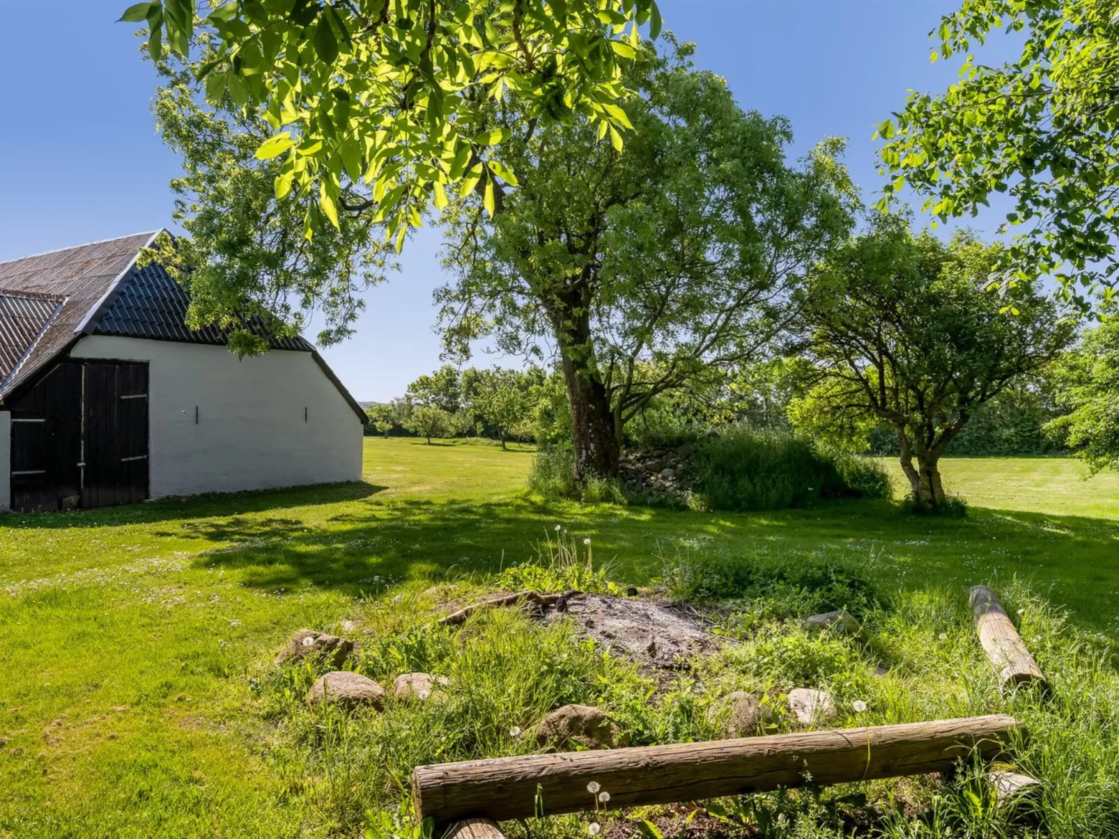 "Kara" - 100m to the fjord-Draußen