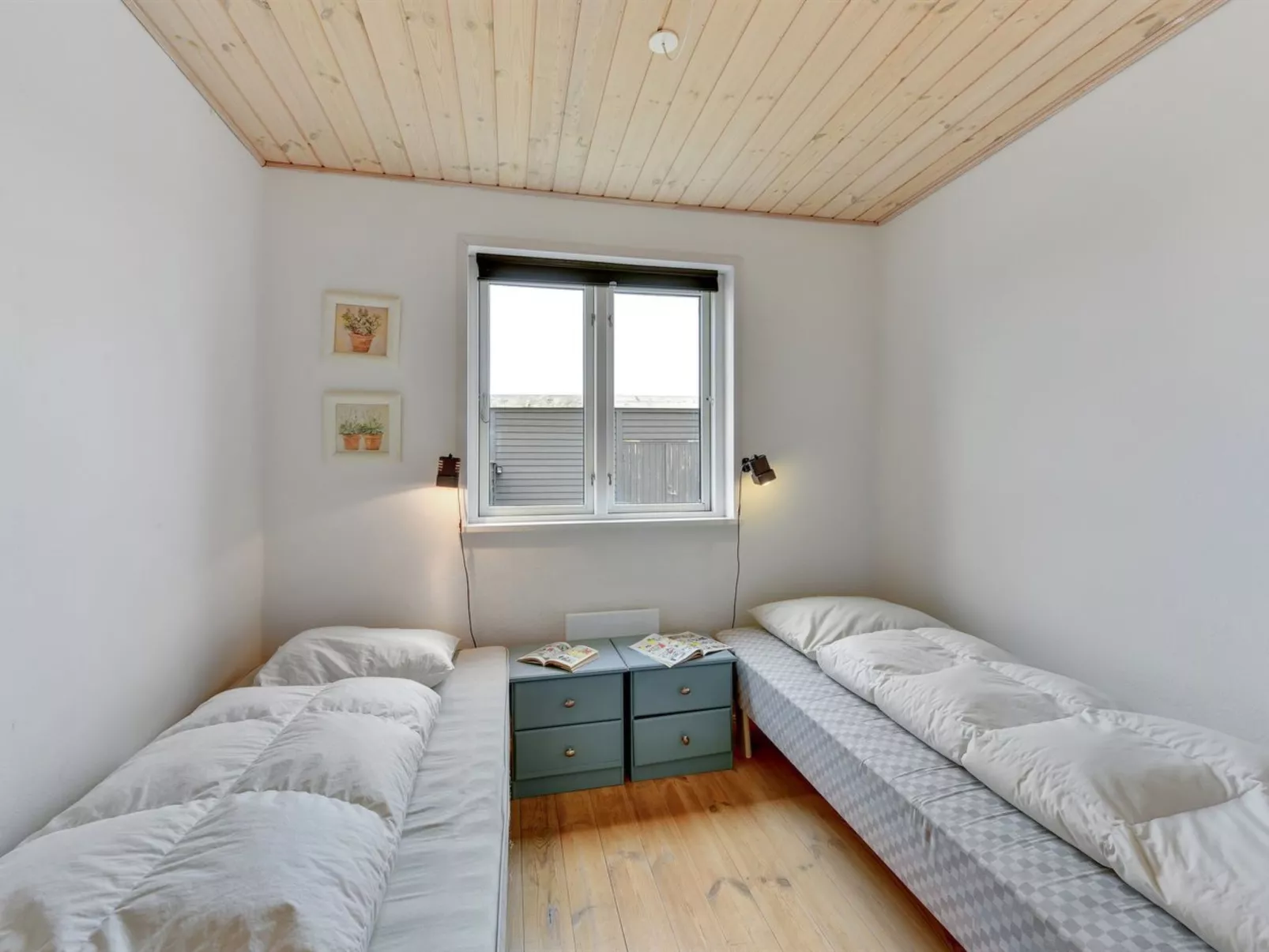 "Karmen" - 300m to the fjord-Dedans