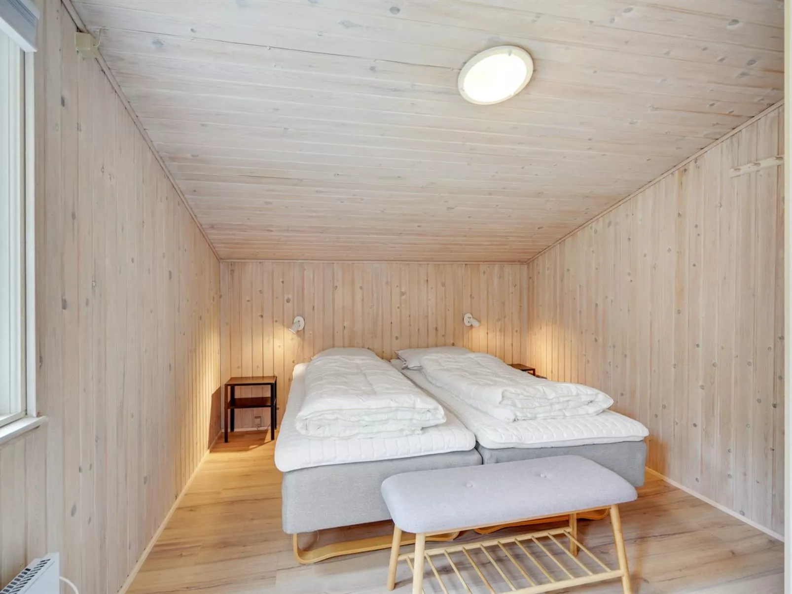 "Sheemen" - 700m to the fjord-Inside