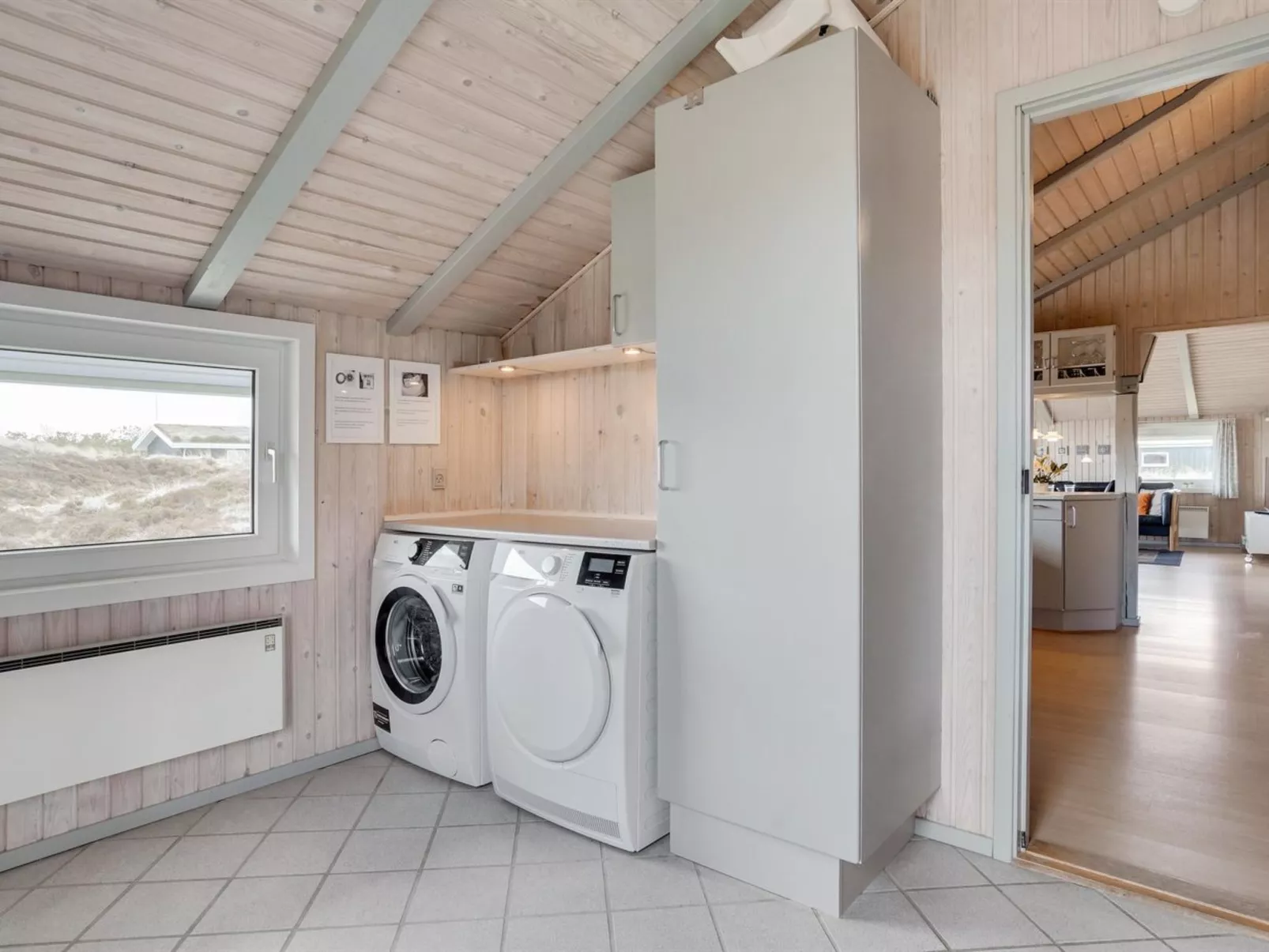 "Tennie" - 300m from the sea-Drinnen