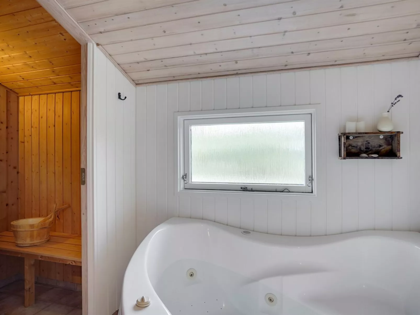 "Monja" - 2.2km from the sea-Drinnen