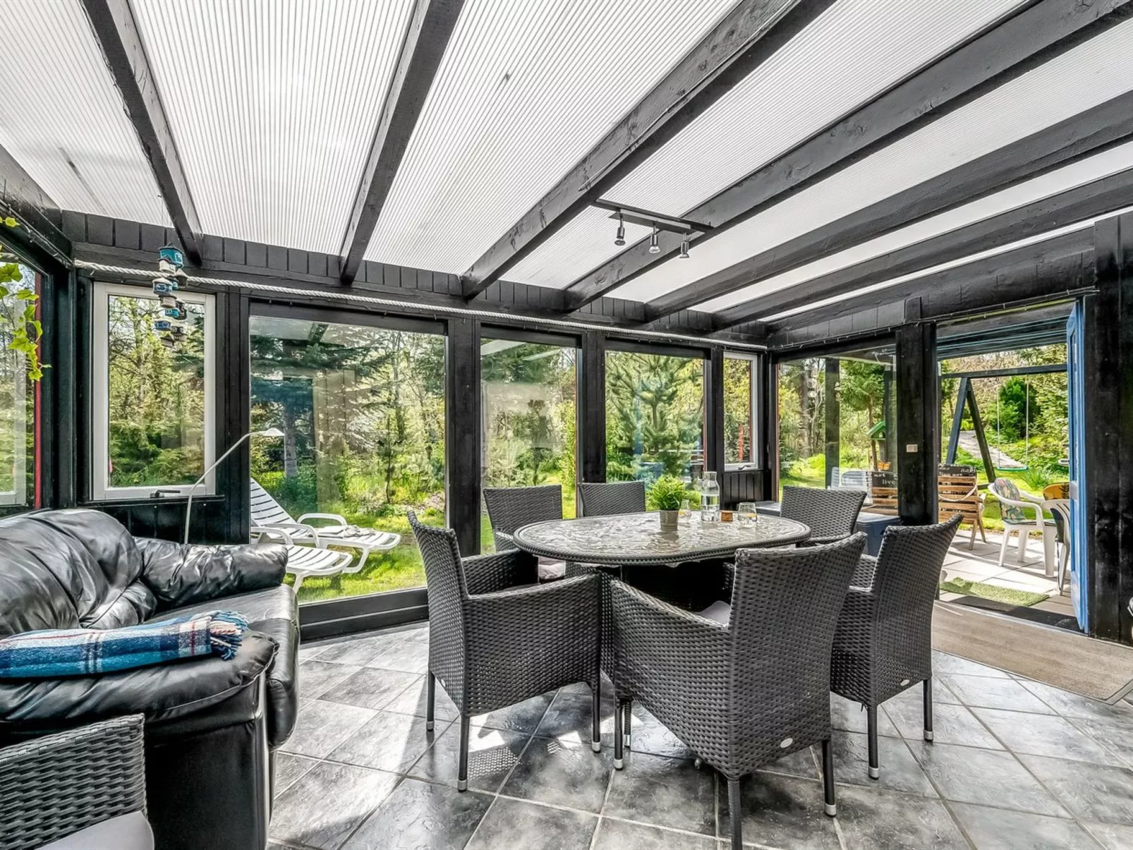 "Marillia" - 2km from the sea-Inside