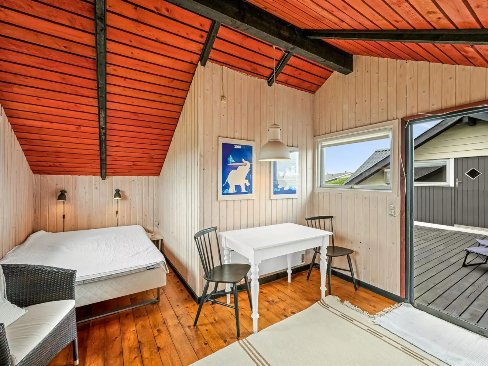 "Hildegart" -  from the sea-Drinnen