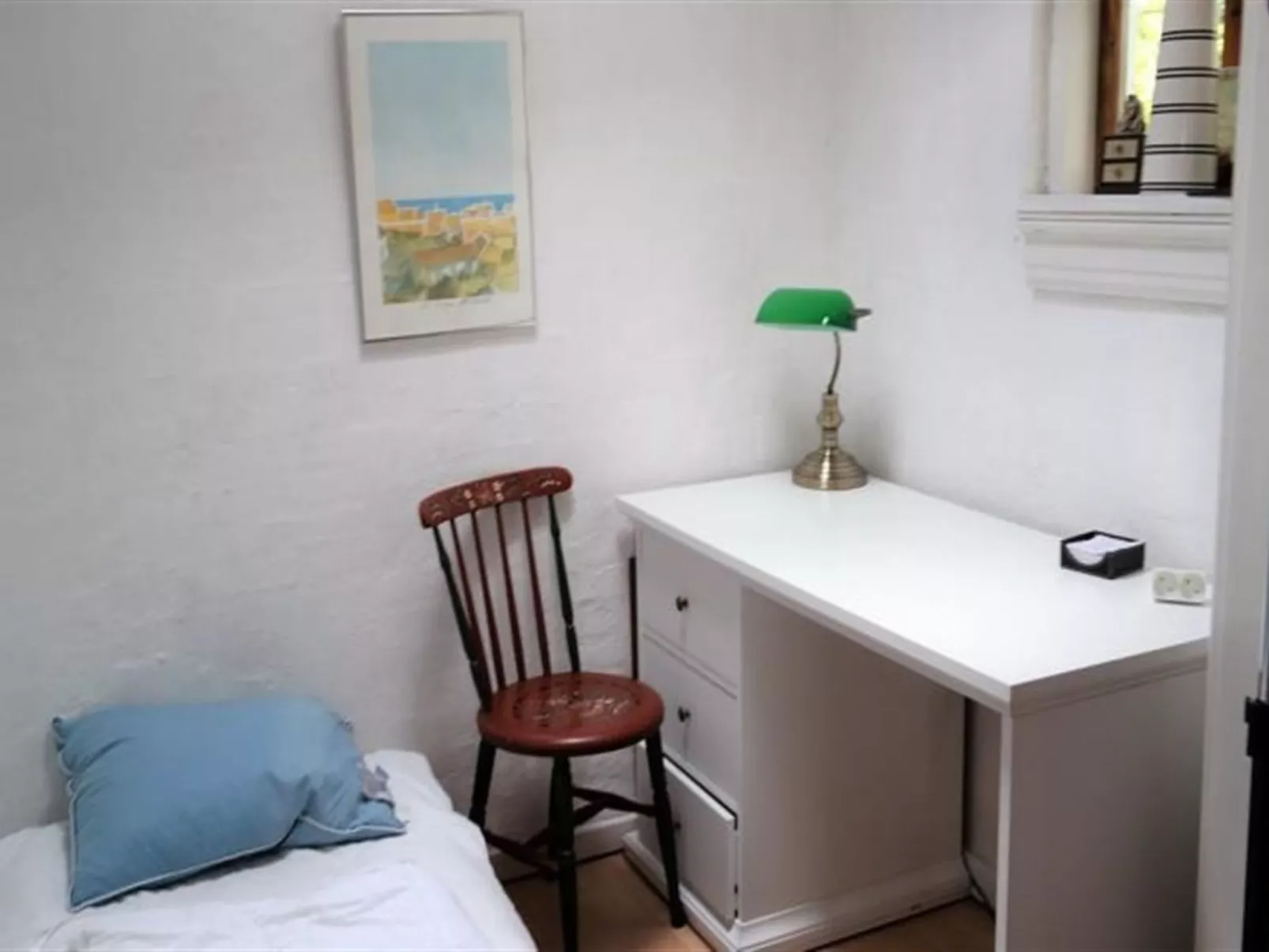 "Laurine" - 2.7km from the sea-Inside