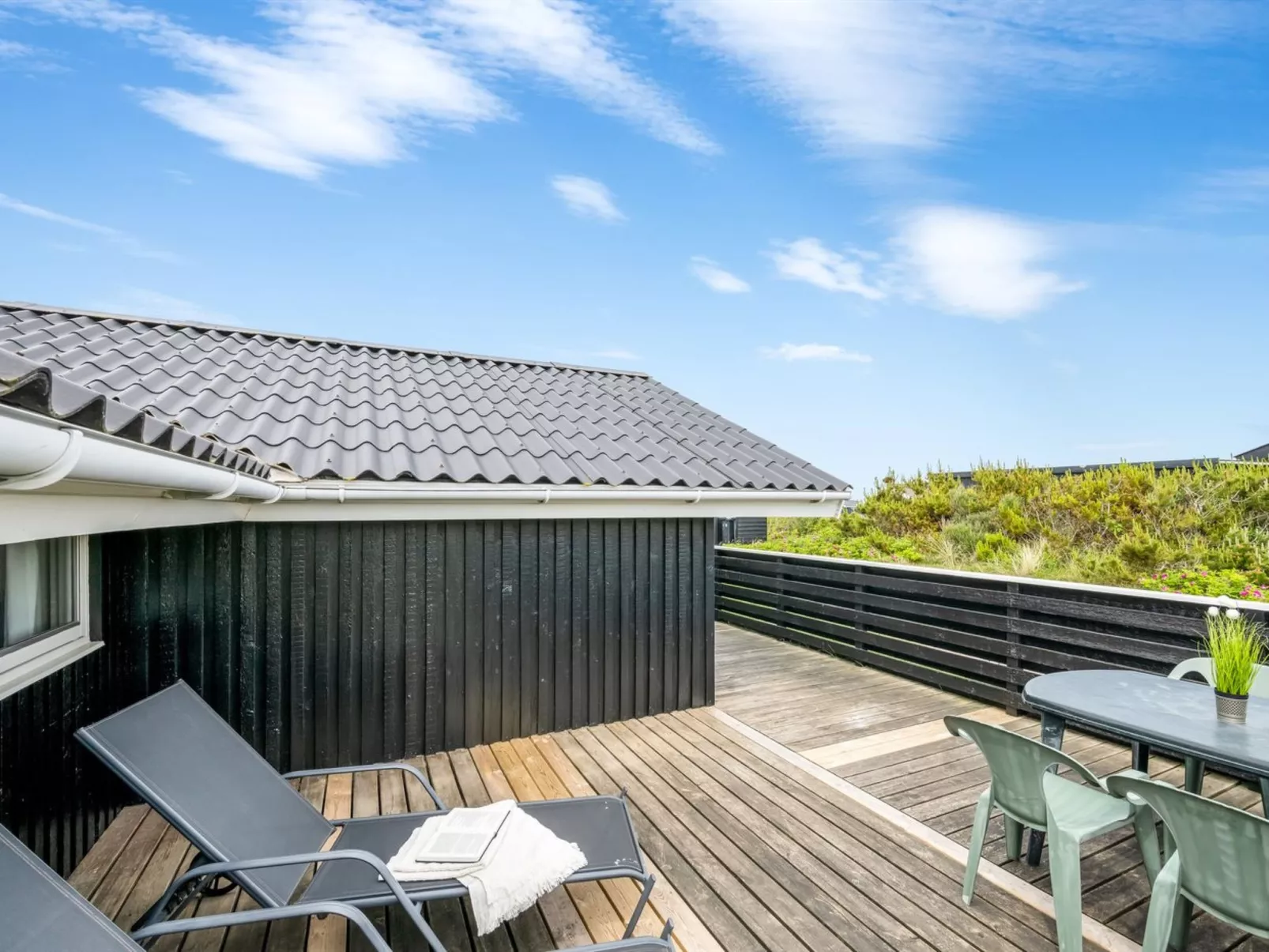 "Unni" -  from the sea-Outside