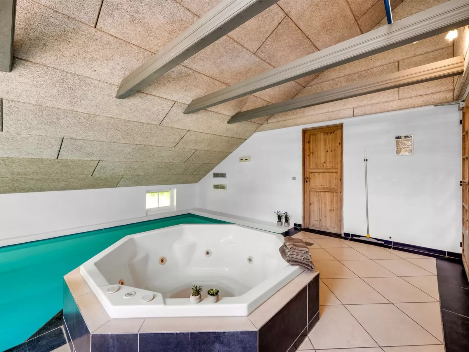 "Gunvald" - 2km to the fjord-Outside