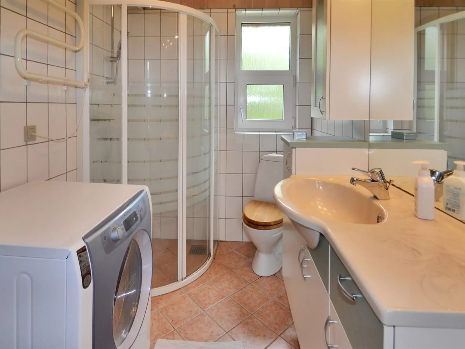 "Gudni" - 250m from the sea-Drinnen