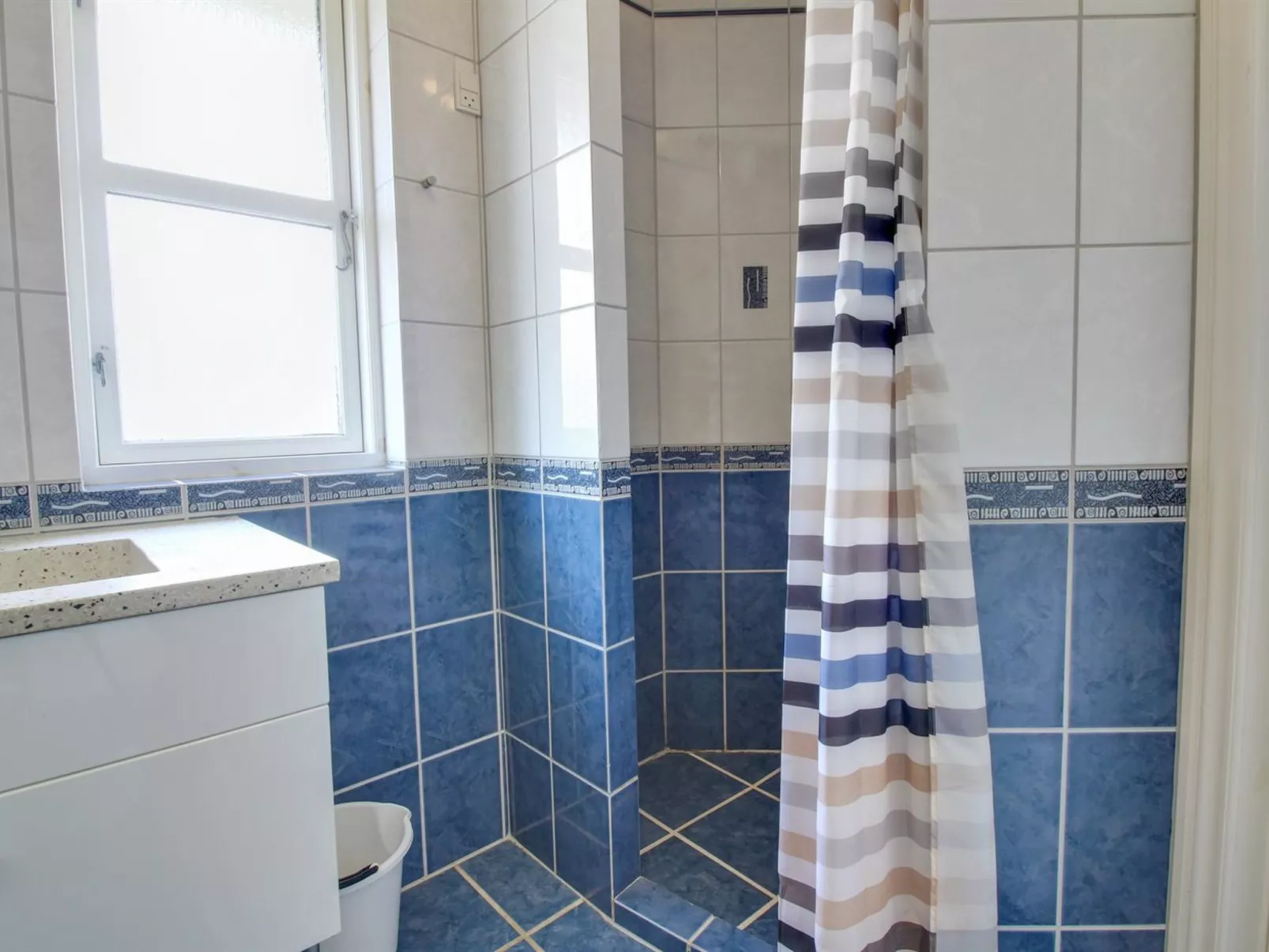 "Arnger" - 300m to the fjord-Inside