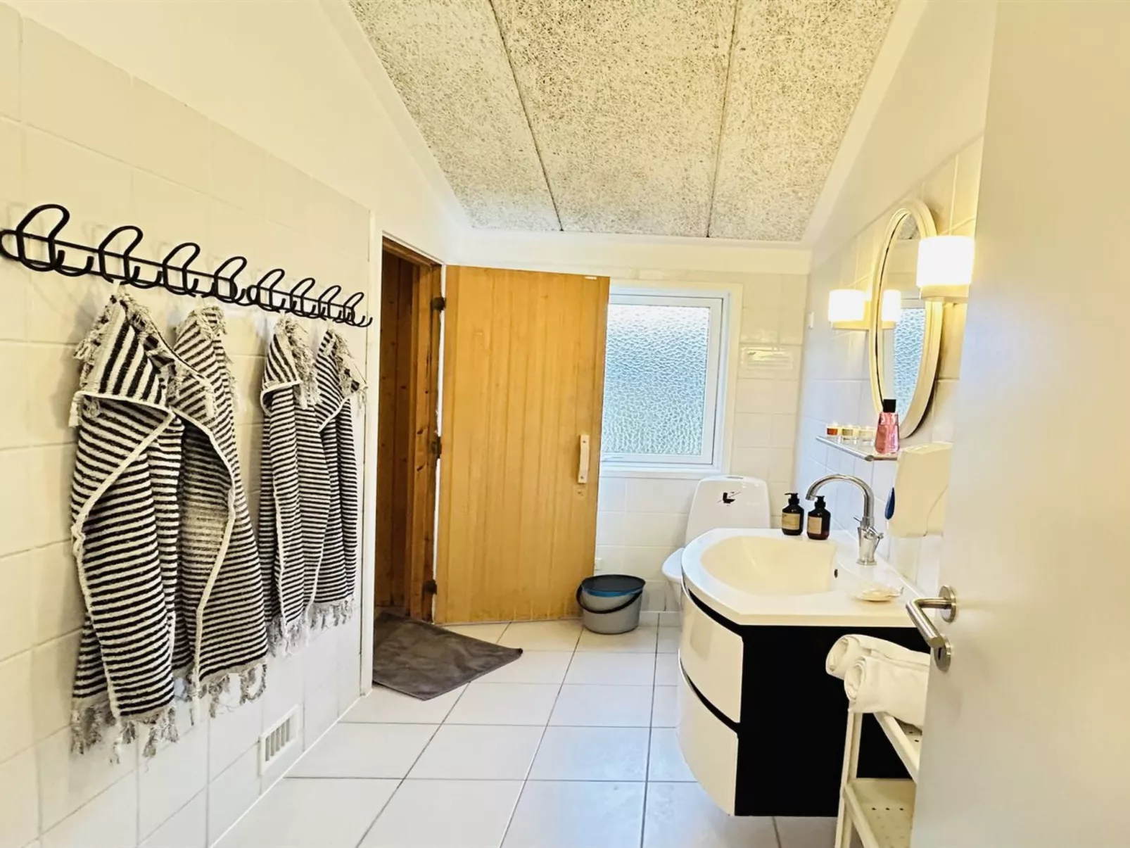 "Kalevi" - 900m from the sea-Drinnen