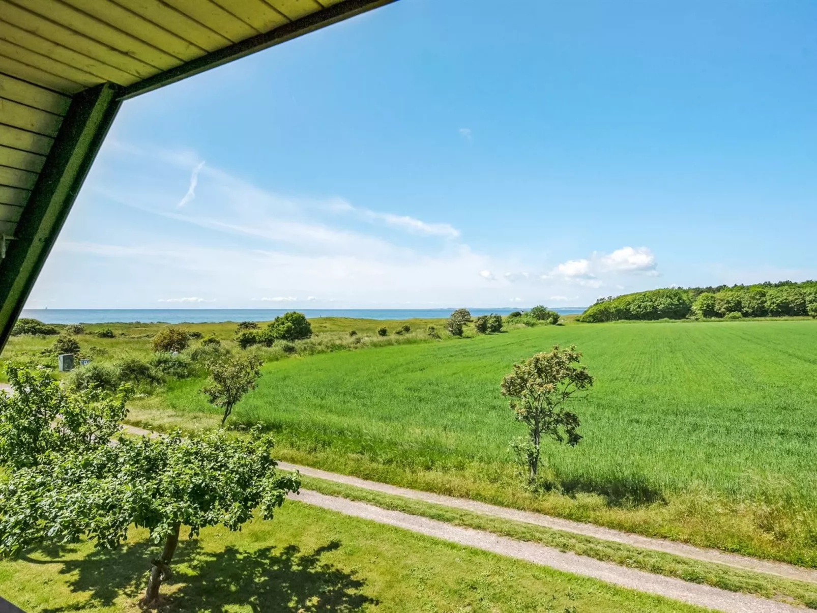 "Emin" - 100m from the sea-Draußen