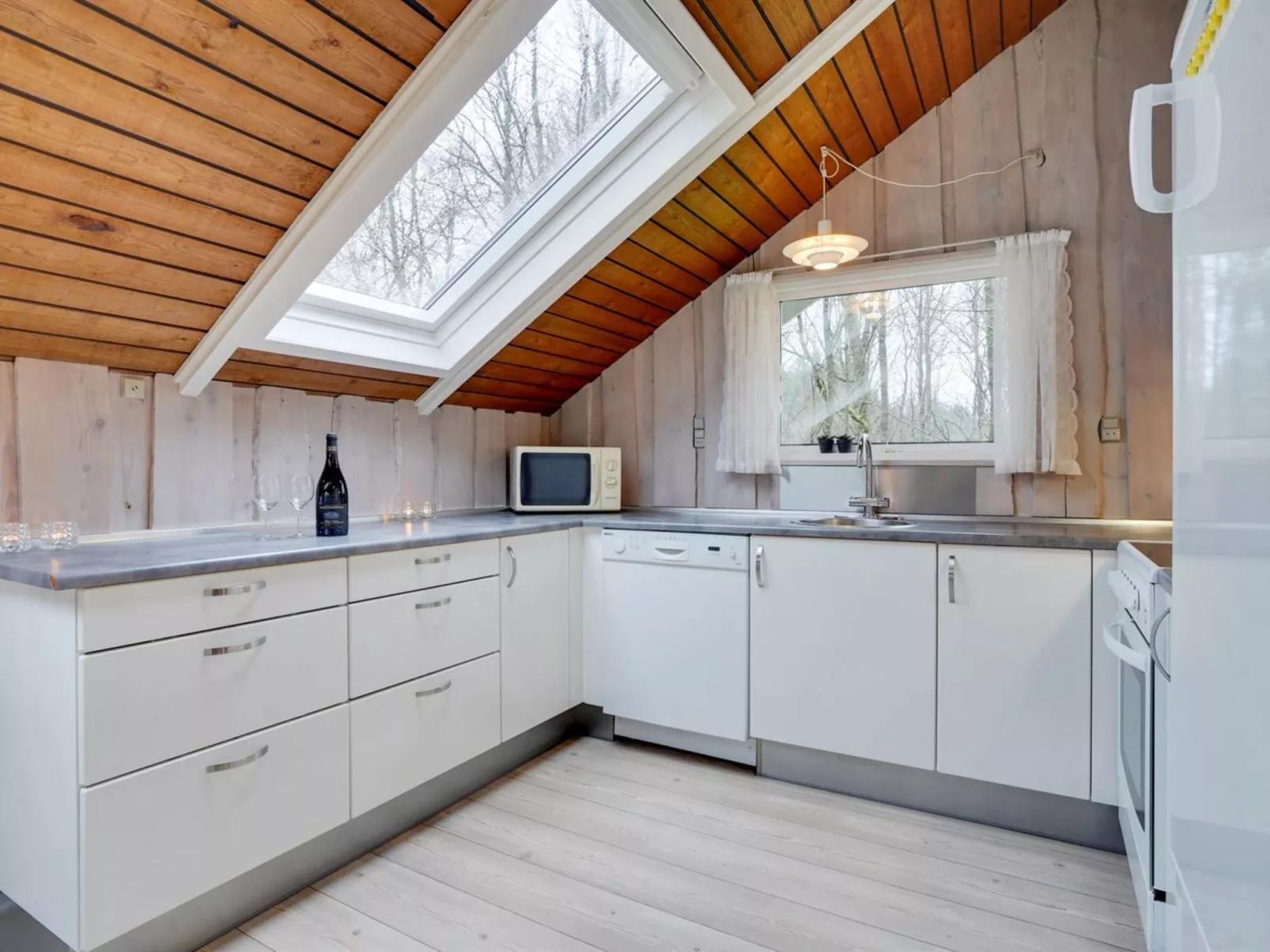 "Anninka" - 28km from the sea-Dedans