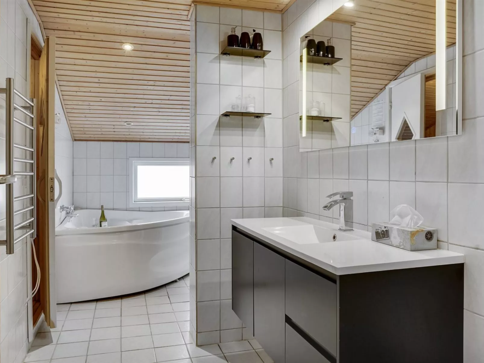 "Hebba" - 300m from the sea-Inside