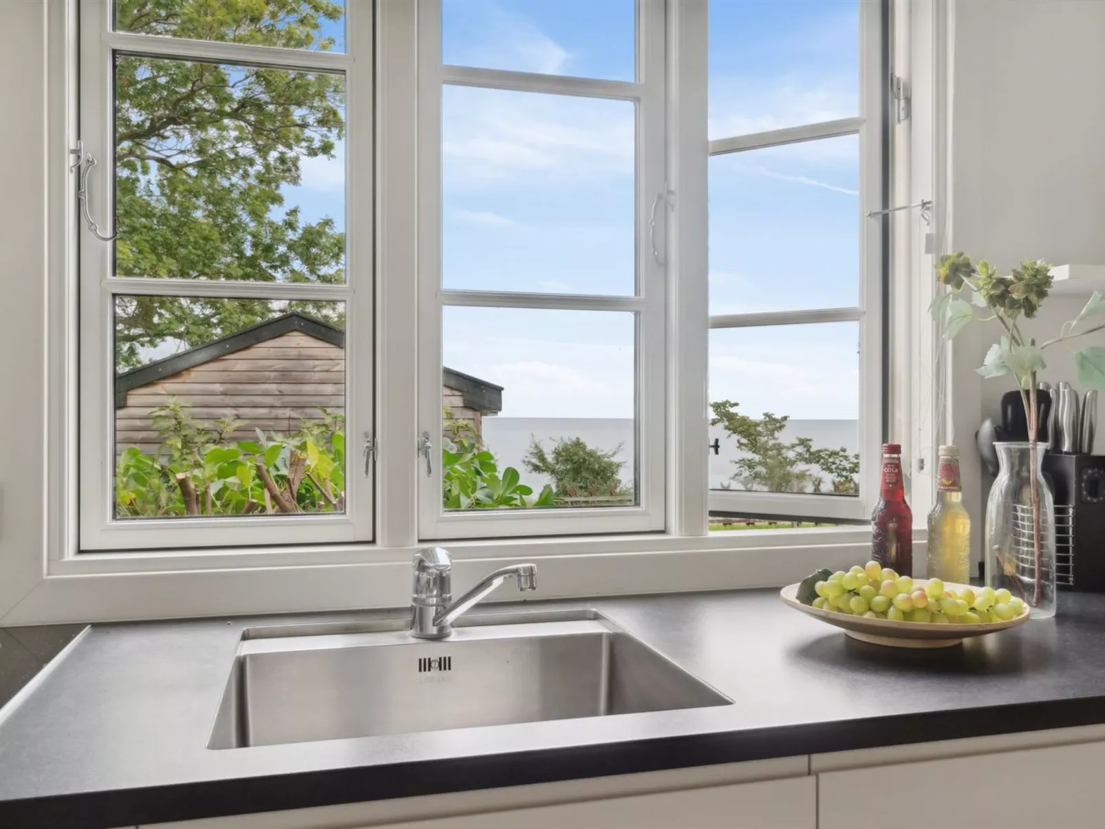 "Alfred" - 25m from the sea-Drinnen