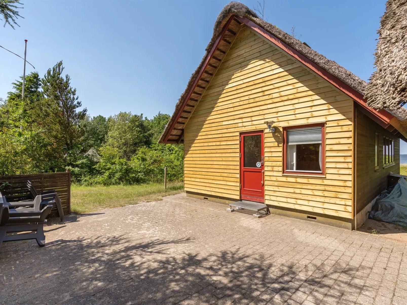 "Ingeborg" - 100m to the fjord-Draußen