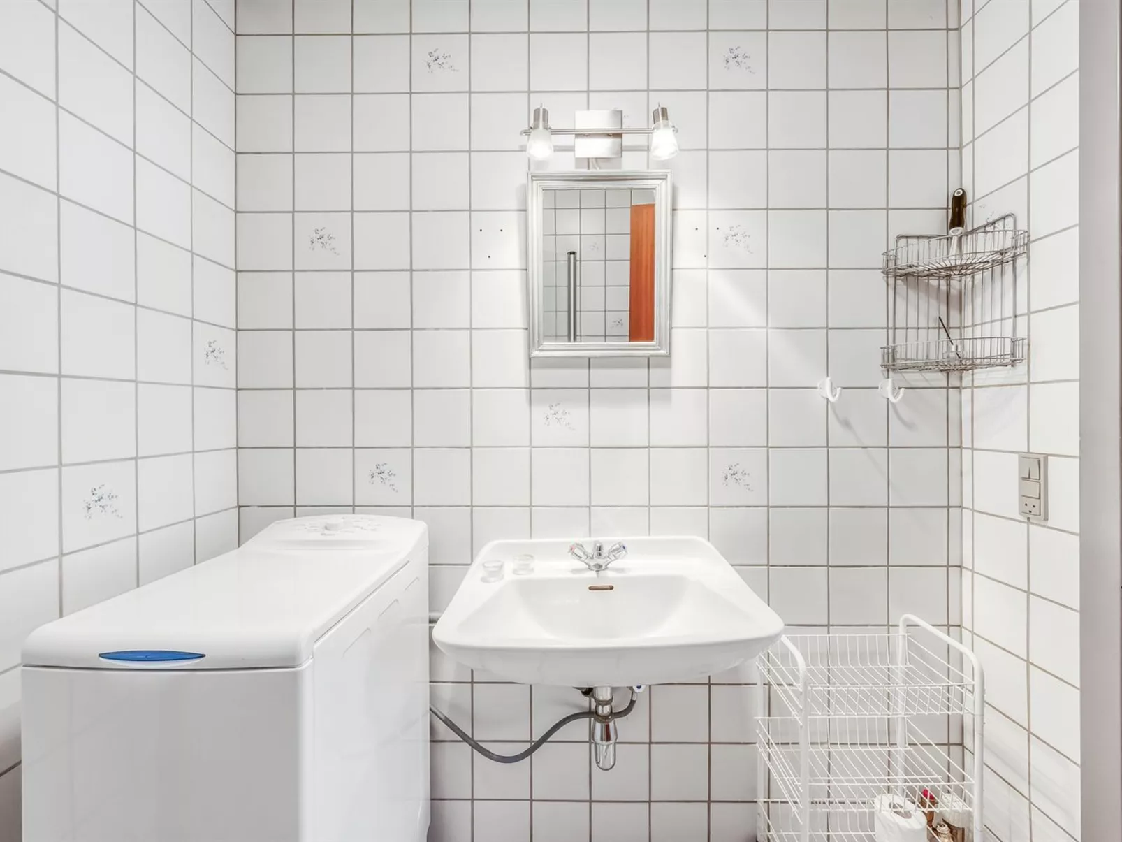 "Evina" - 17km to the fjord-Inside