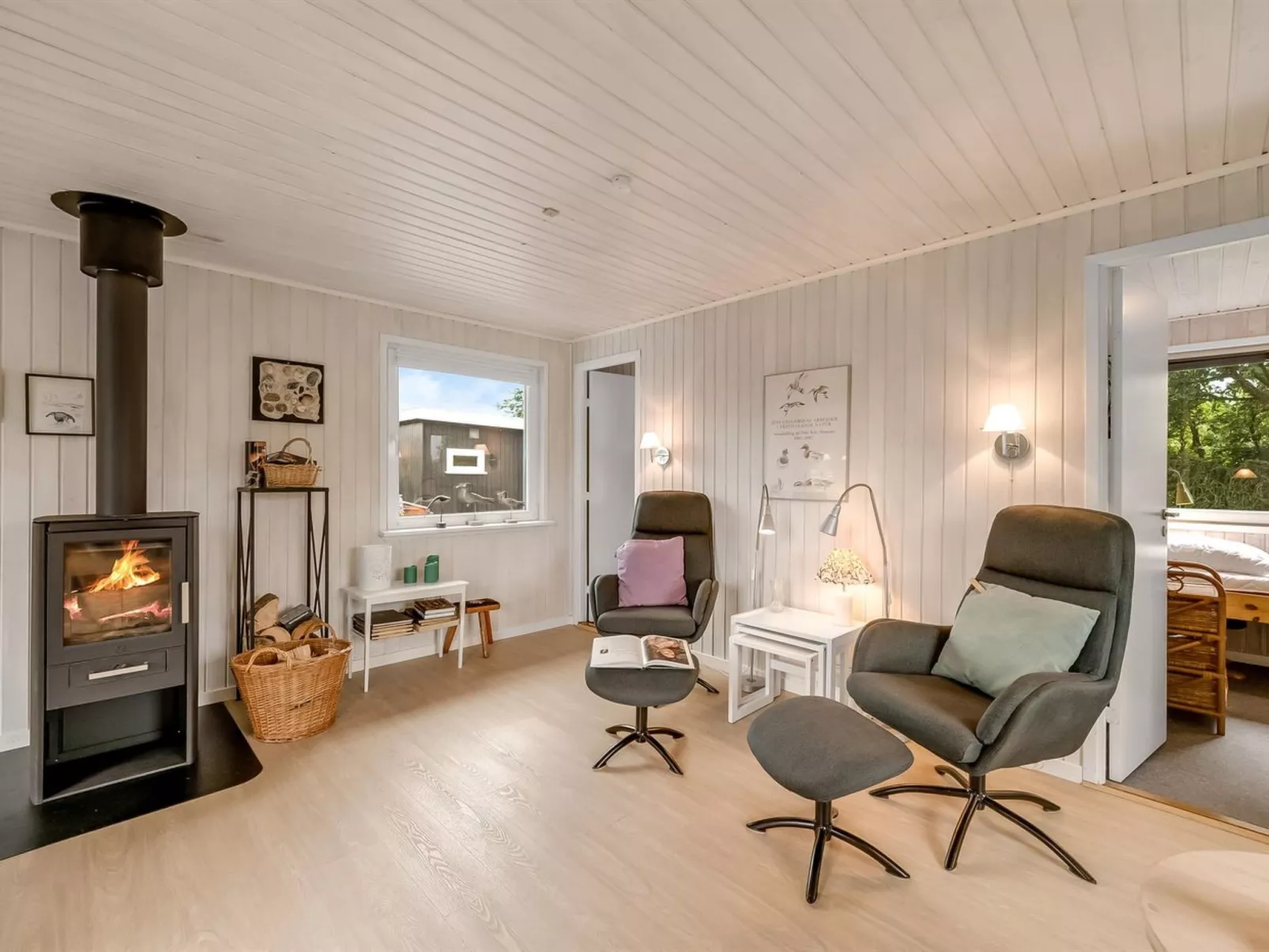 "Theodor" - 180m to the fjord-Dedans