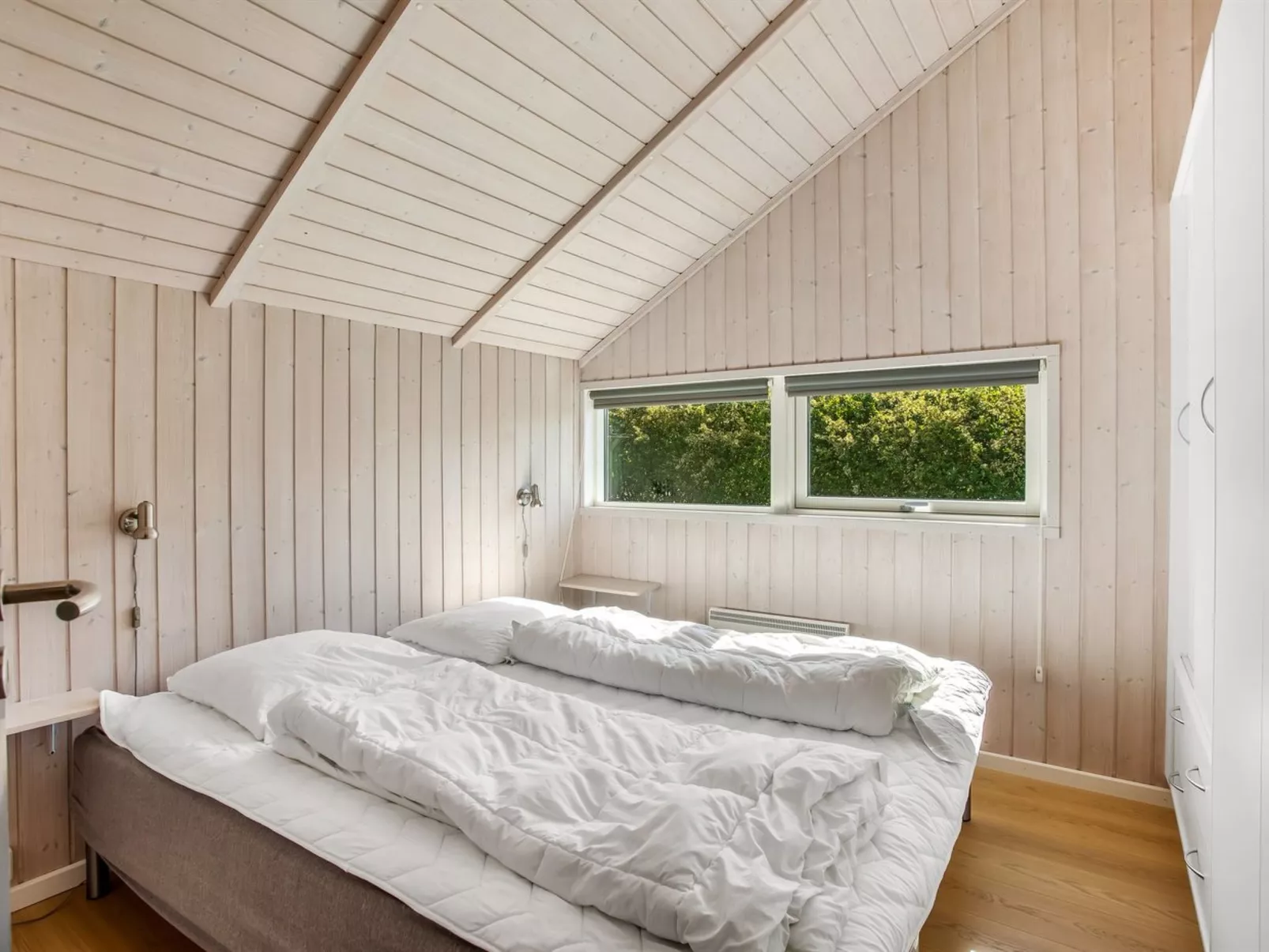 "Isving" - 1.1km to the fjord-Inside